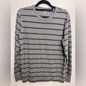 Old Navy Gray Stripe Long Sleeve Shirt